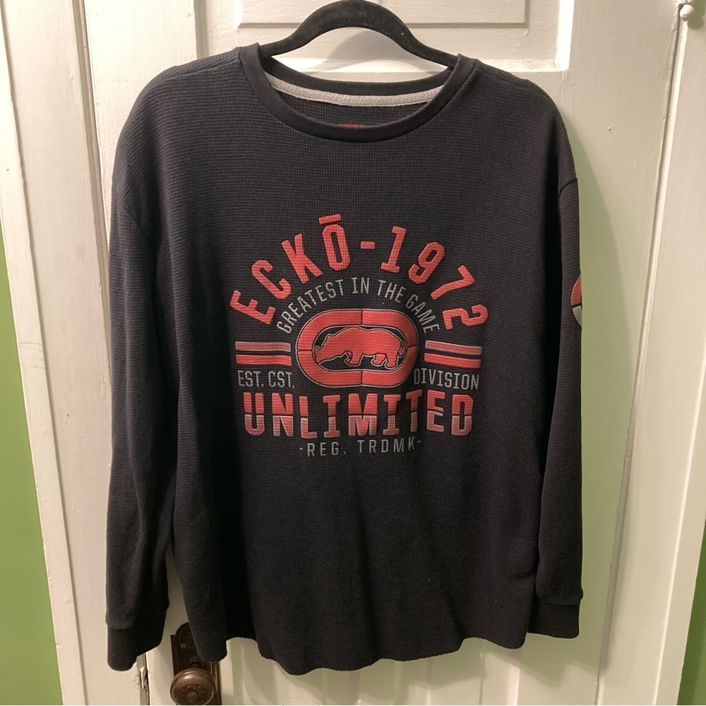 Ecko Unlimited Black and Red Graphic Top